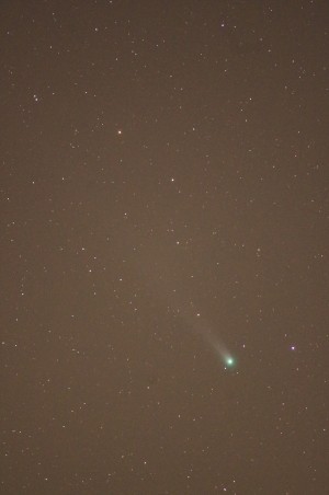 2013年12月6日早朝のラブジョイ彗星うす雲あり